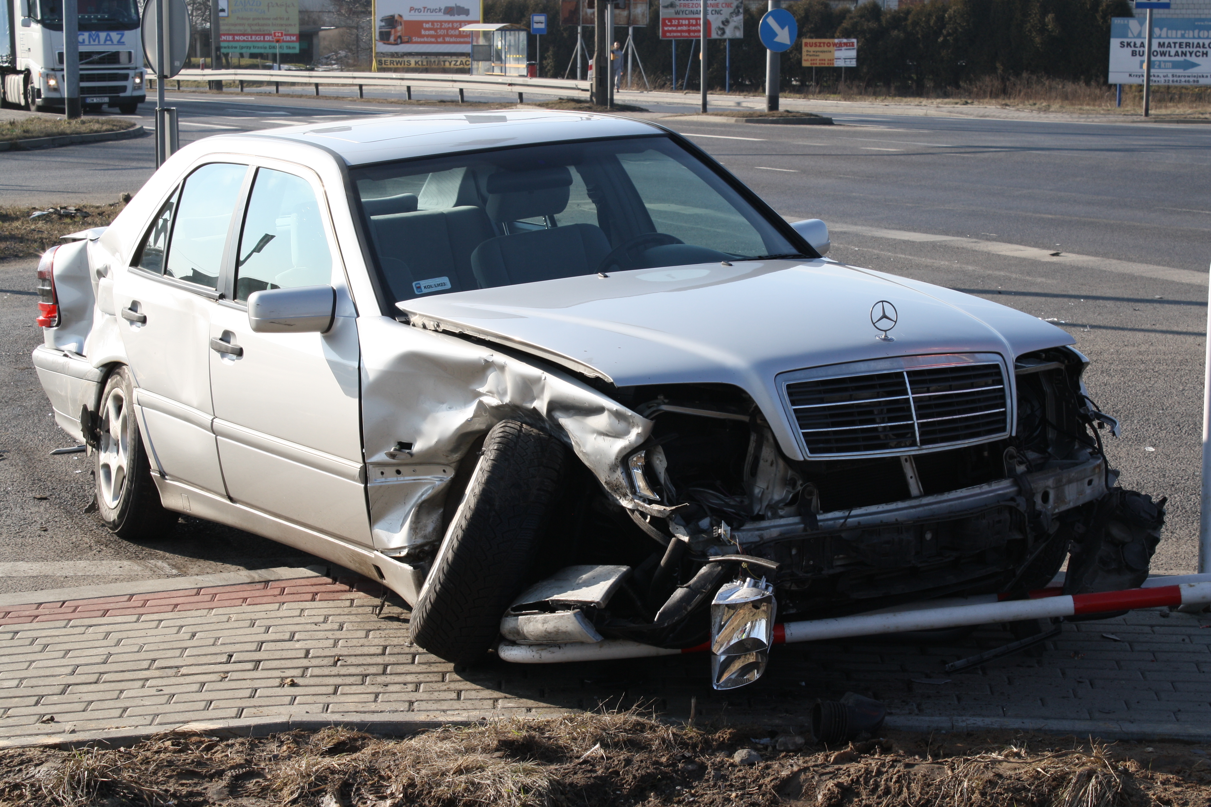Bolesław – Ujków Nowy – wypadek samochodowy