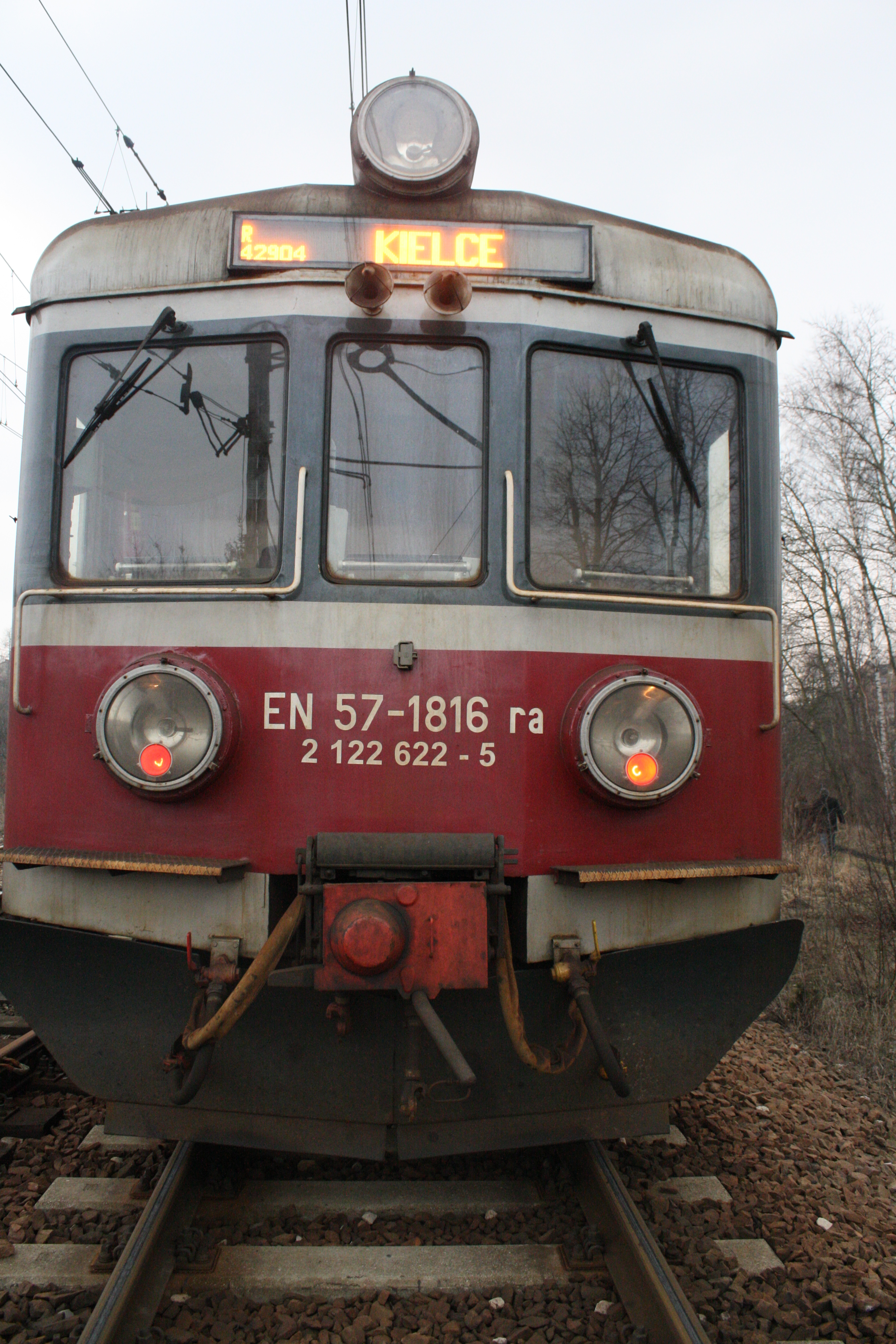 Śmierć na torach i potrącenie w Bukownie