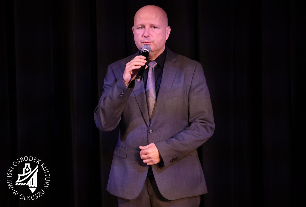 Dyrektor MOK Michał Mączka wita gości