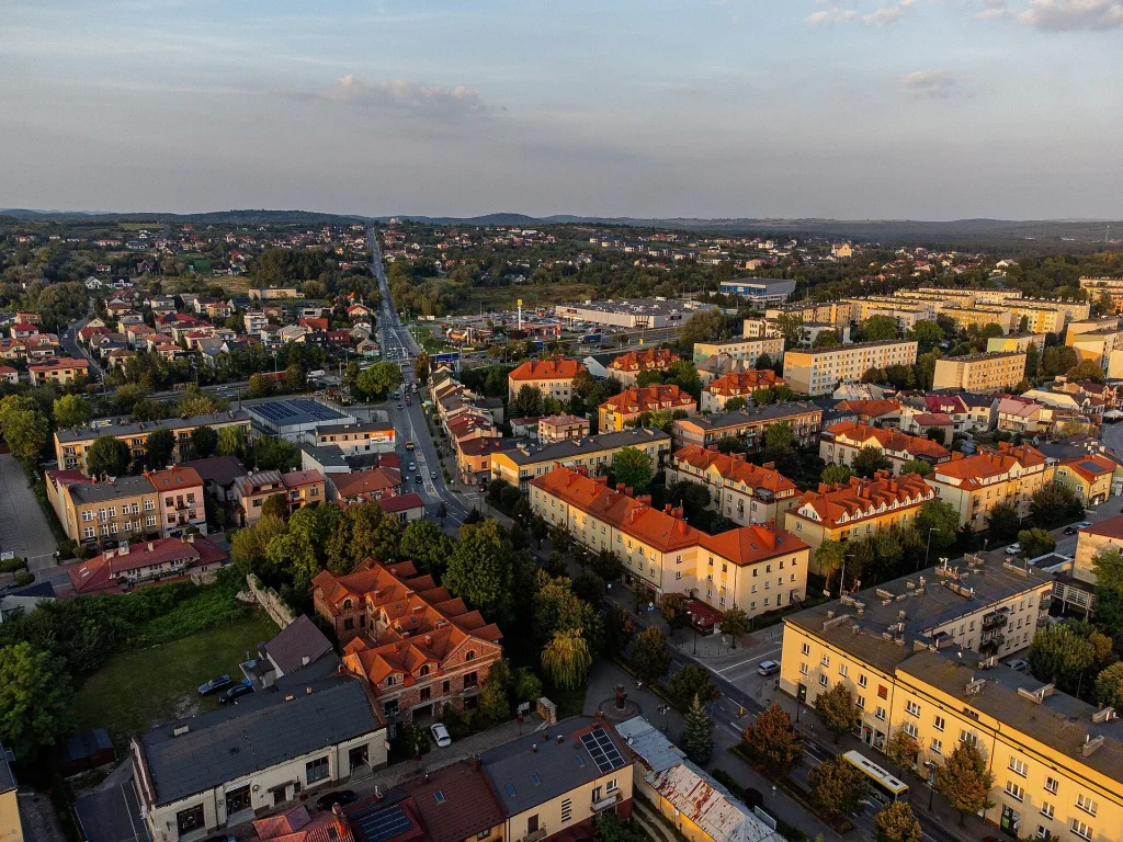 Olkusz z lotu ptaka – widok z drona na centrum miasta